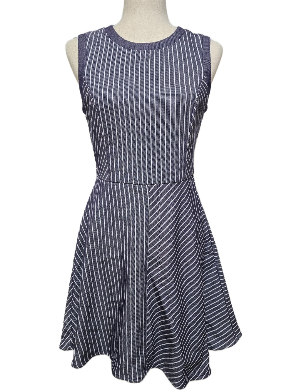 BCBGeneration Blue White Pinstripe Fit & Flare Mini Dress Sleeveless Size 8